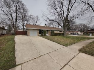 400 Morgan Ln, Hoffman Estates, IL