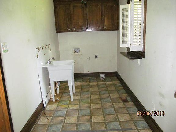 5th image of 2733 Stewart Ln