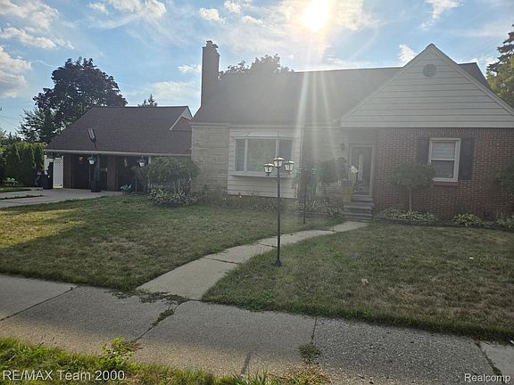 3rd image of 439 N Vernon St