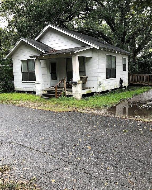 1st image of 605 Rich St