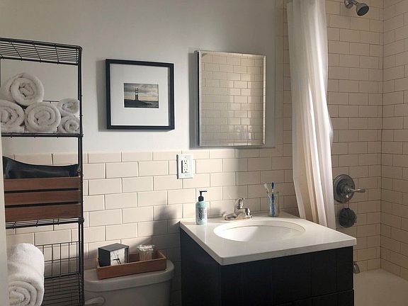 5th image of 203 Grand St APT 23