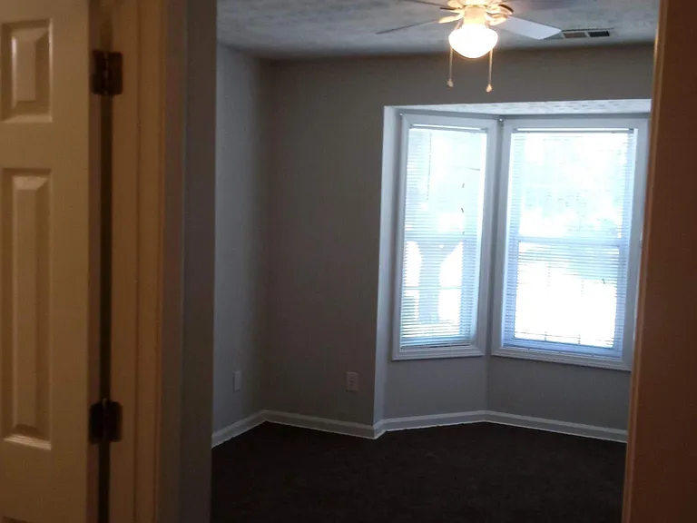 Avensong Village Cir — Photo 6