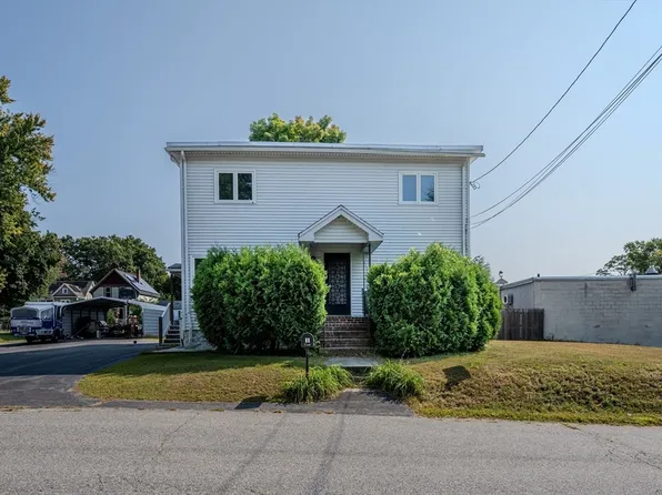 11 Huron St, Dracut, MA 01826