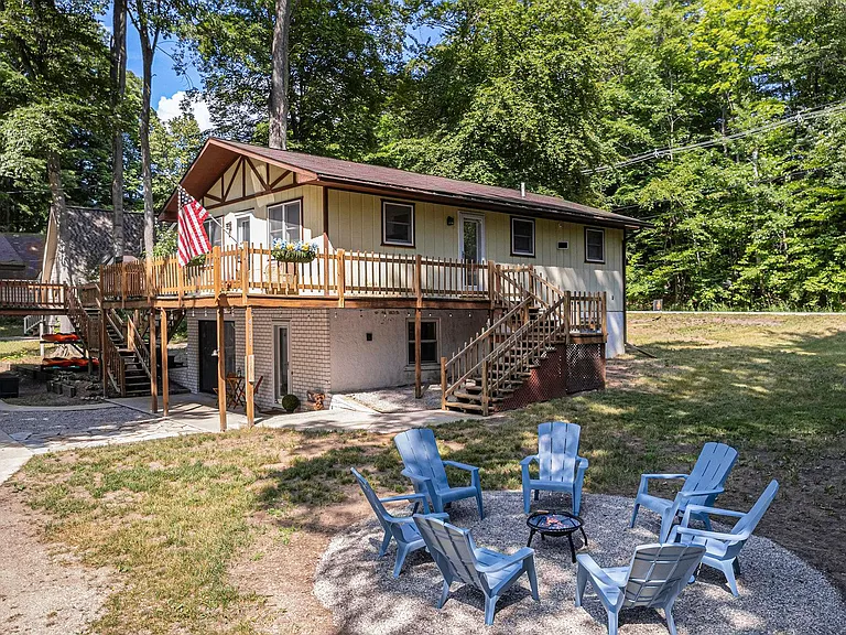 4101 Water View Dr — Photo 2