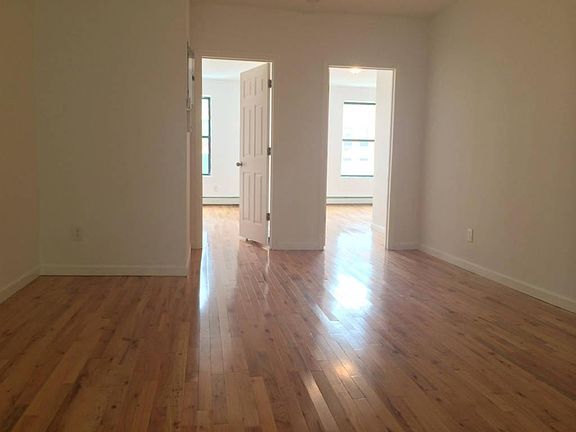 2nd image of 1886 Park Ave APT 4