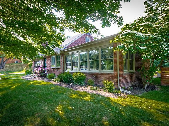 2nd image of 2998 Marie Dr