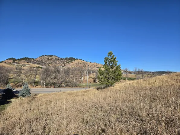 1510 Woods Edge Ct, Spearfish, SD 57783