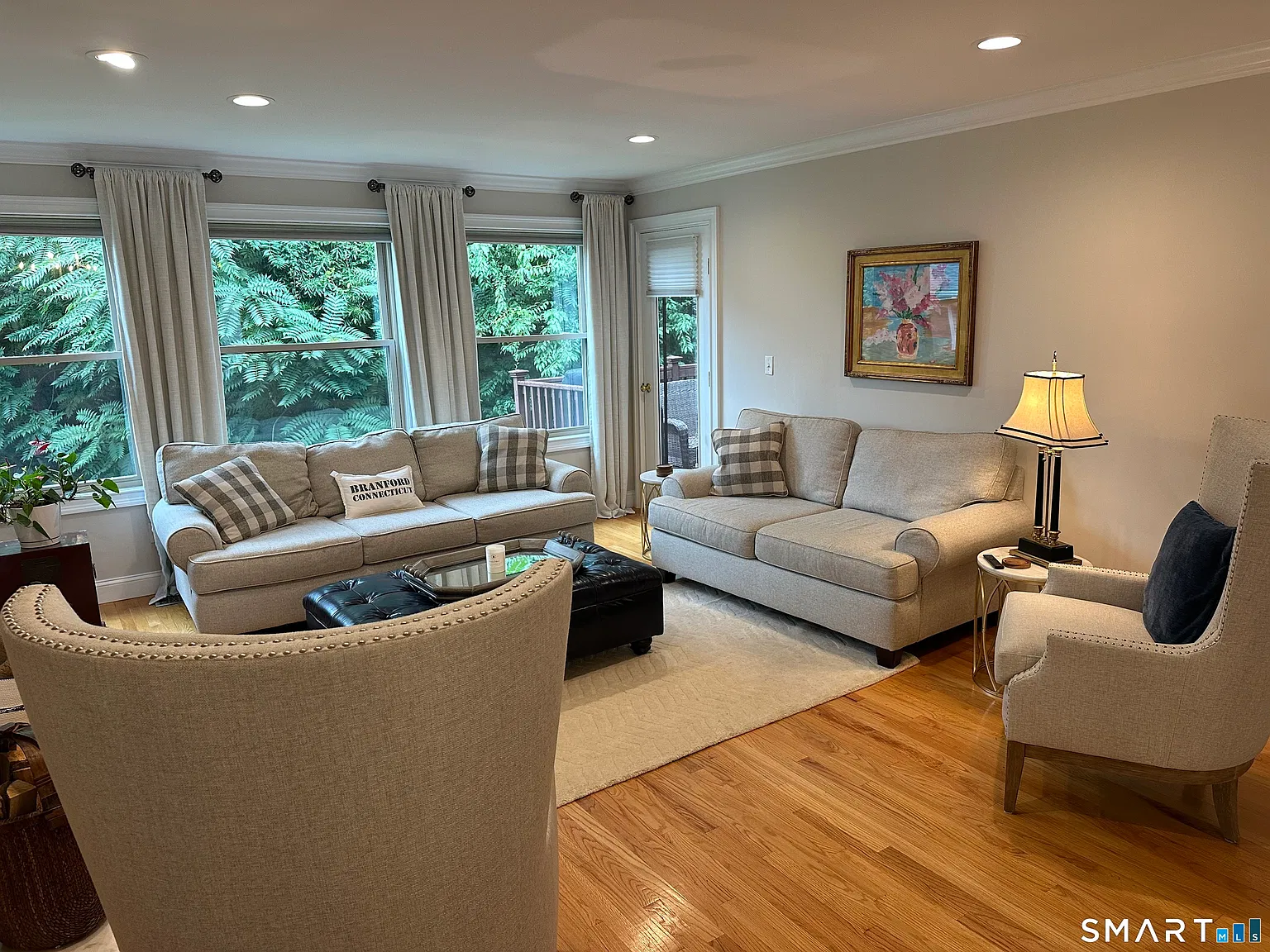 3 bed, 2.5 bath, 2645 sqft, $2,800 — Photo 3