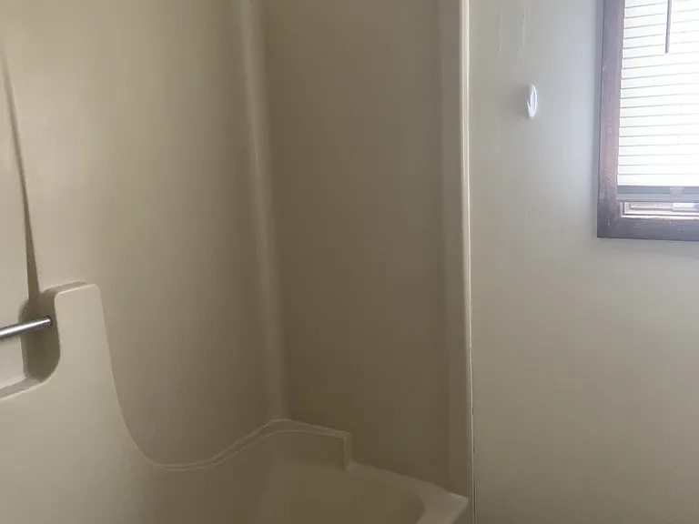 1701 University Dr #7 — Photo 3