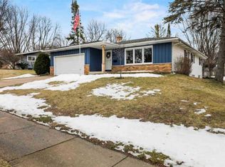 6205 Strathmore Ln, Madison, WI 53711