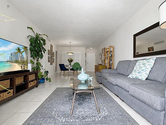 5th image of 3001 S Ocean Dr APT 947