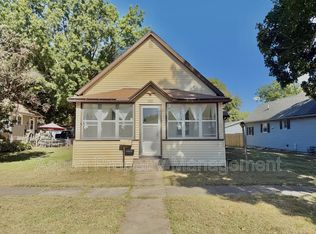420 Hedge Ave, Burlington, IA 52601