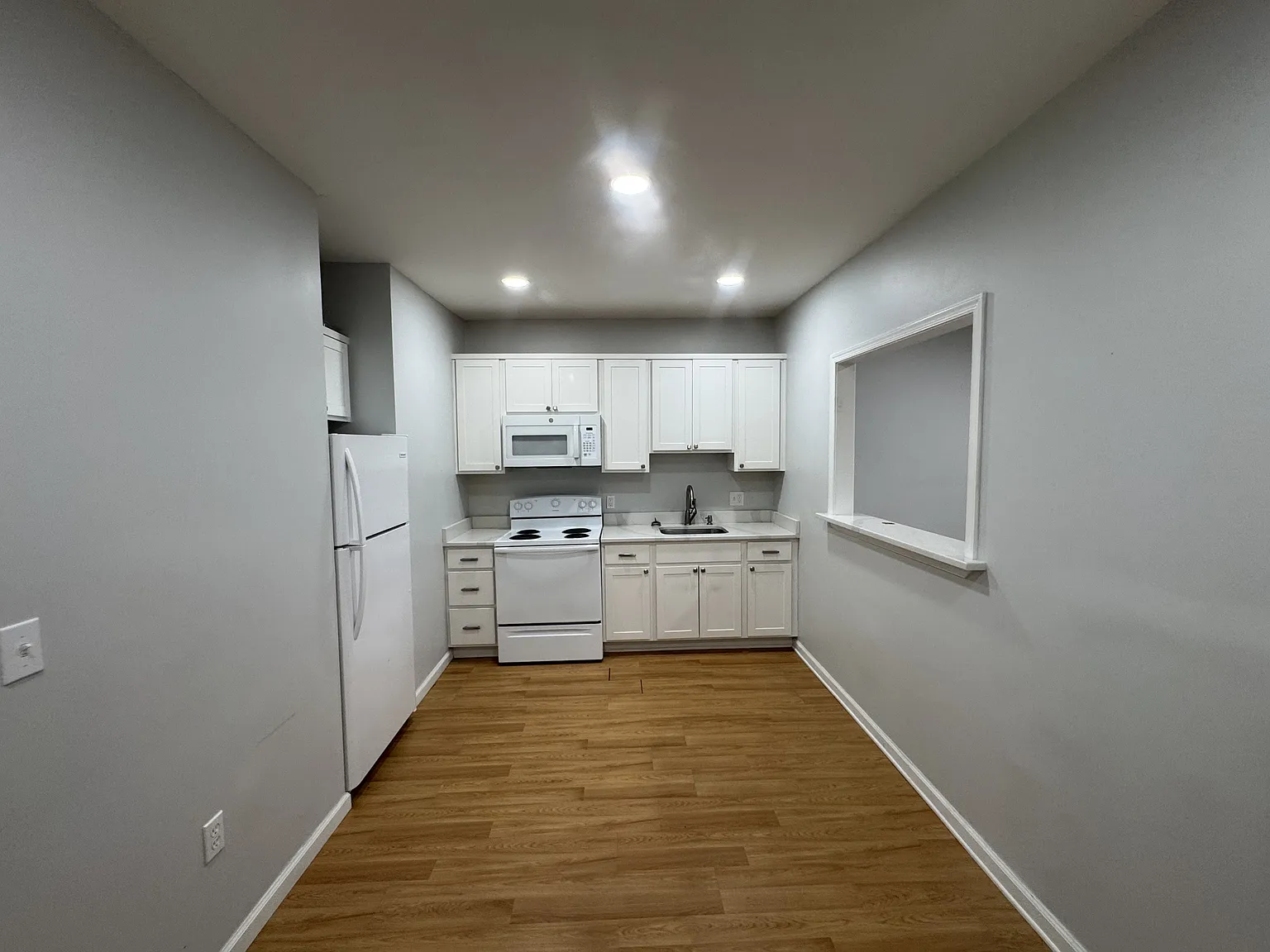 727 Main - 733 Front — Photo 4