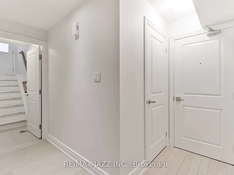 1303 Bayview Ave #103 — Photo 4