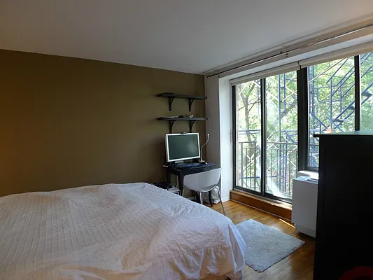 Rented by Sotheby's International Realty | media 42