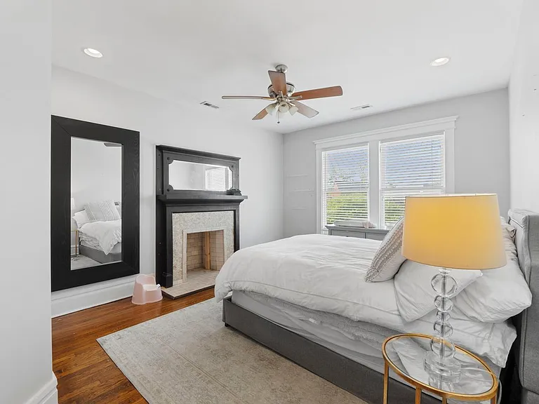 5783 Waterman Blvd — Photo 10