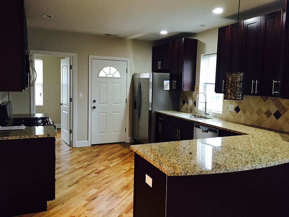 1st image of 8609 Trumbull Ave #1