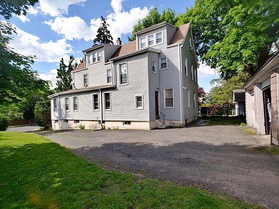 5th image of 18 Woodland Ave Floor 2