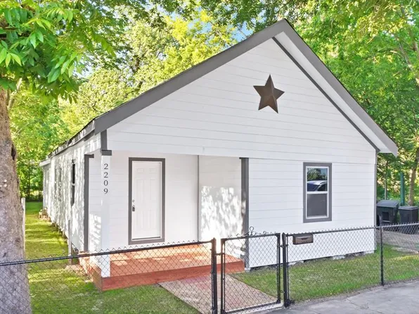 2209 Noble St, Houston, TX 77026