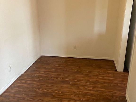 4th image of 1505 N Locust St #6