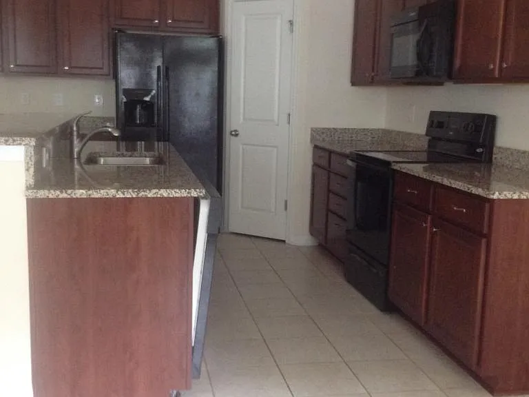 2621 Great Scott Dr — Photo 2