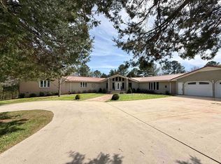 460 County Road 122, Florence, AL 35634