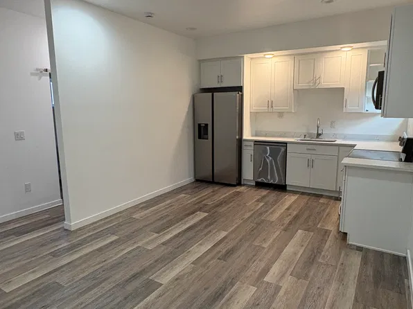 1502 Walnut St #3, Everett, WA 98201