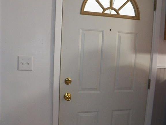 2nd image of 2360 Wilding Ave