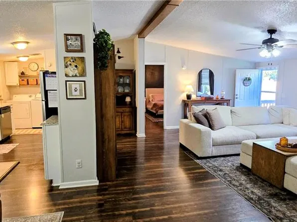 330 Keystone Dr, Summerfield, NC 27358