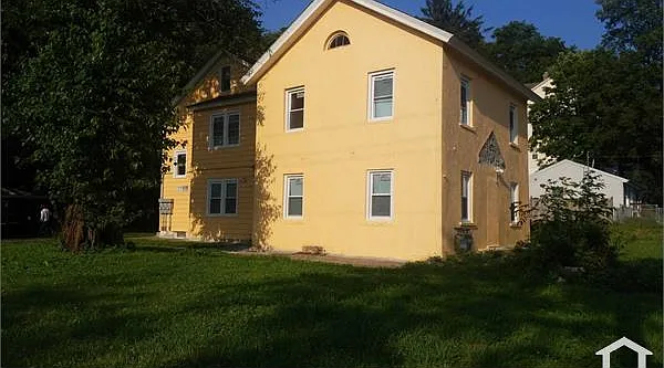 4 bed, 3010 sqft, $2,480 — Photo 2