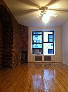 3rd image of 155 W 58th St