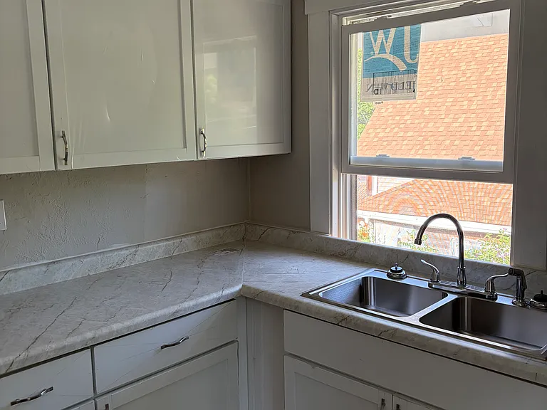 39 Harris Ave #2 — Photo 2
