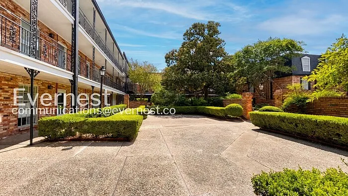 2 bed, 1.0 bath, 848 sqft, $1,295 — Photo 3