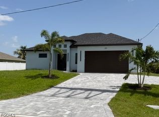 329 Kismet Pkwy W, Cape Coral, FL 33993