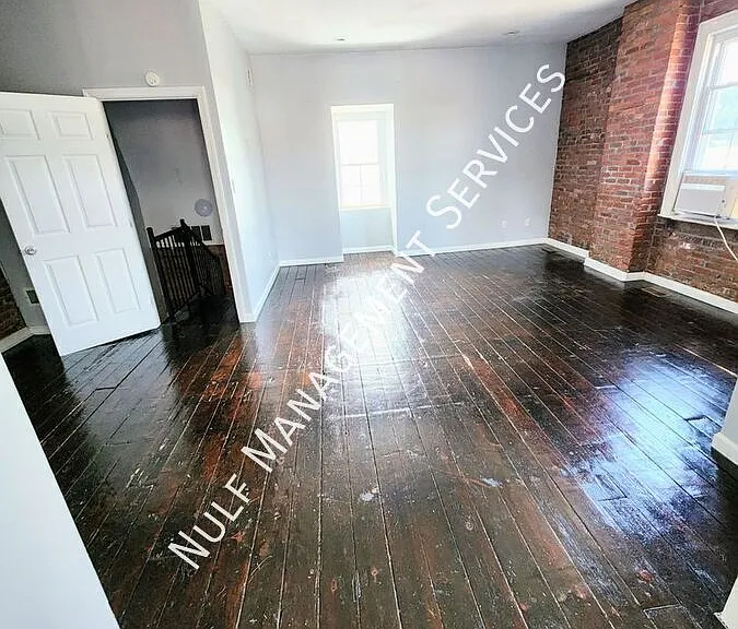 158 48th St #2 — Photo 8