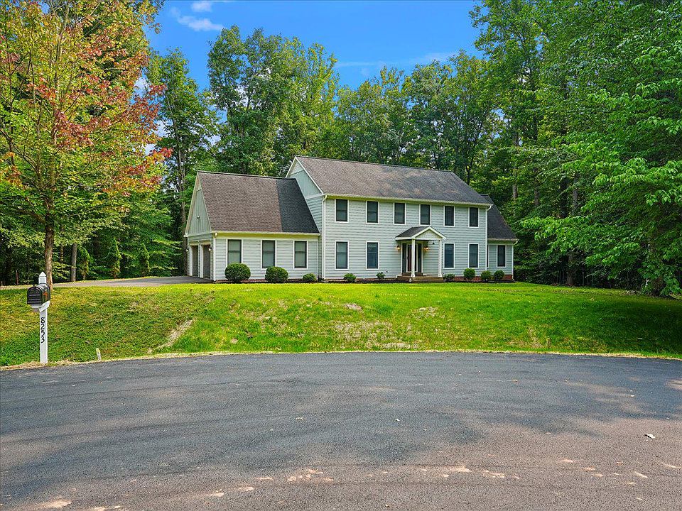 1st image of 8253 Honeysuckle Rd
