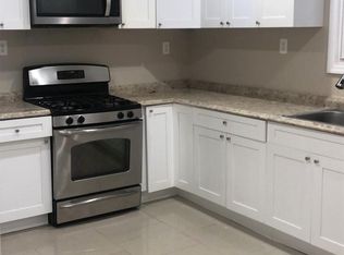 751 S 16th St, Newark, NJ 07103