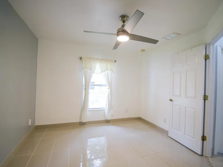 4913 Cromey Rd — Photo 21