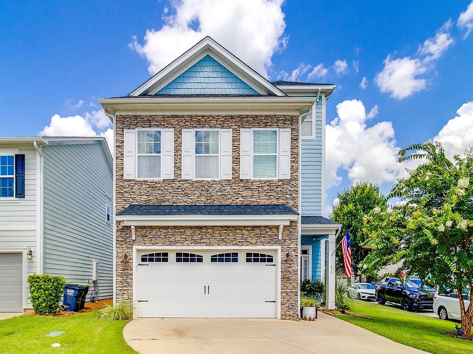 1st image of 631 Pinnacle Way