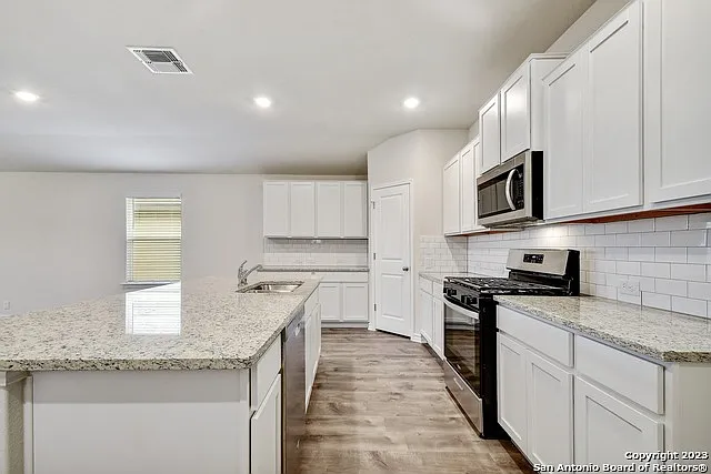 14042 Mudstone St — Photo 4