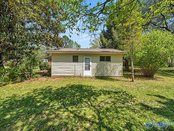 3rd image of 5411 Martin Ave NE