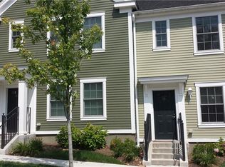 73 Stoneridge Cir #73, Stamford, CT 06902