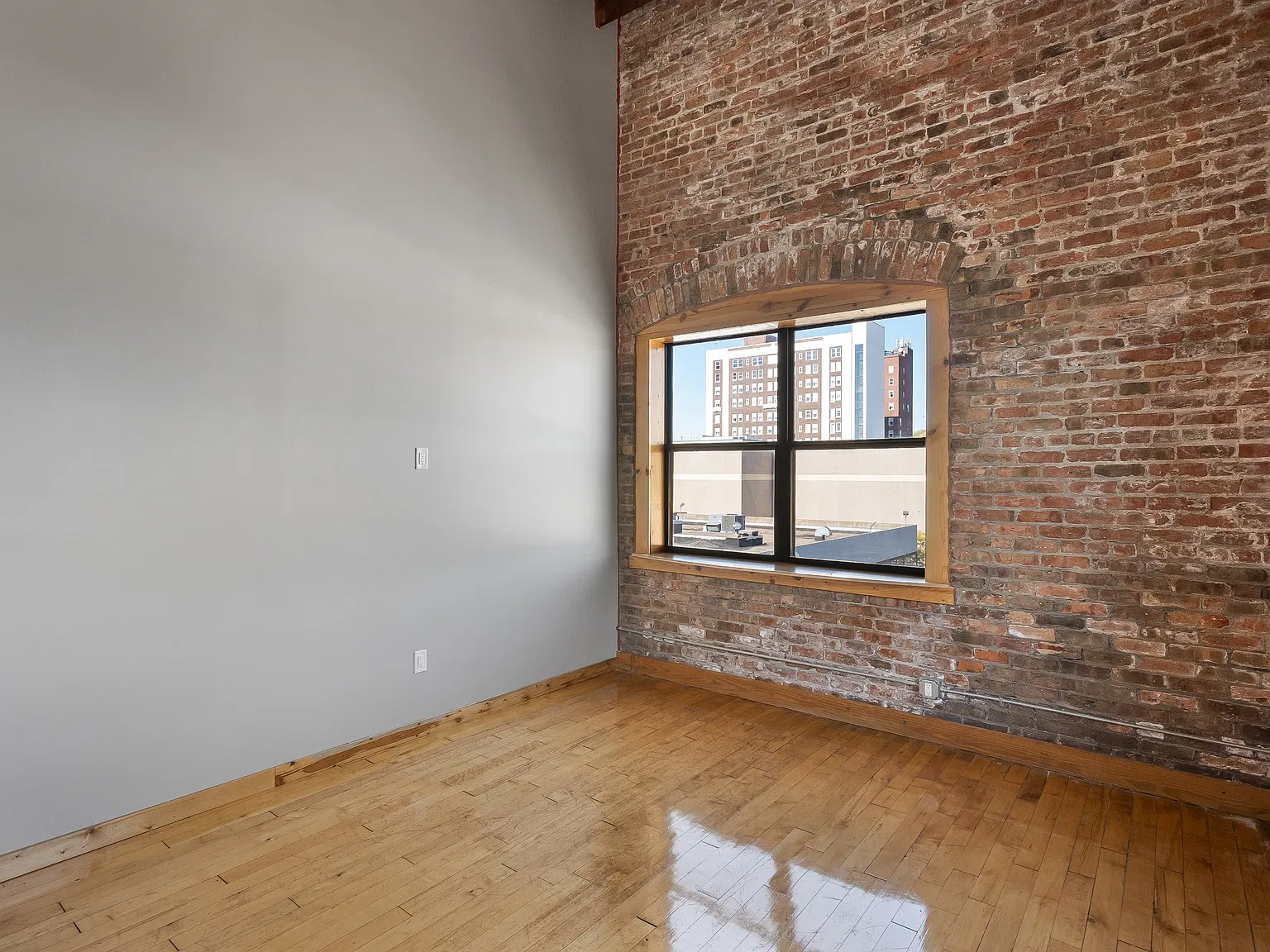 Bucktown Lofts - 306 — Photo 4