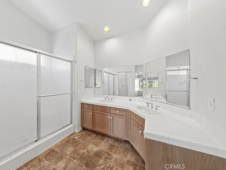 2971 Peach Tree St — Photo 16