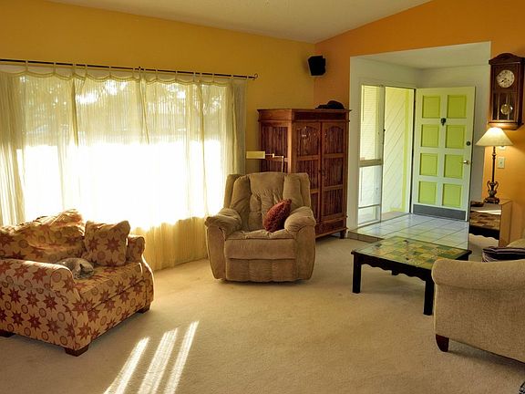 3rd image of 56 Greenwood Ln