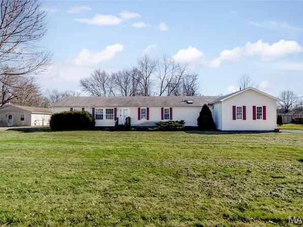 1014 E Water St, Litchfield, IL 62056