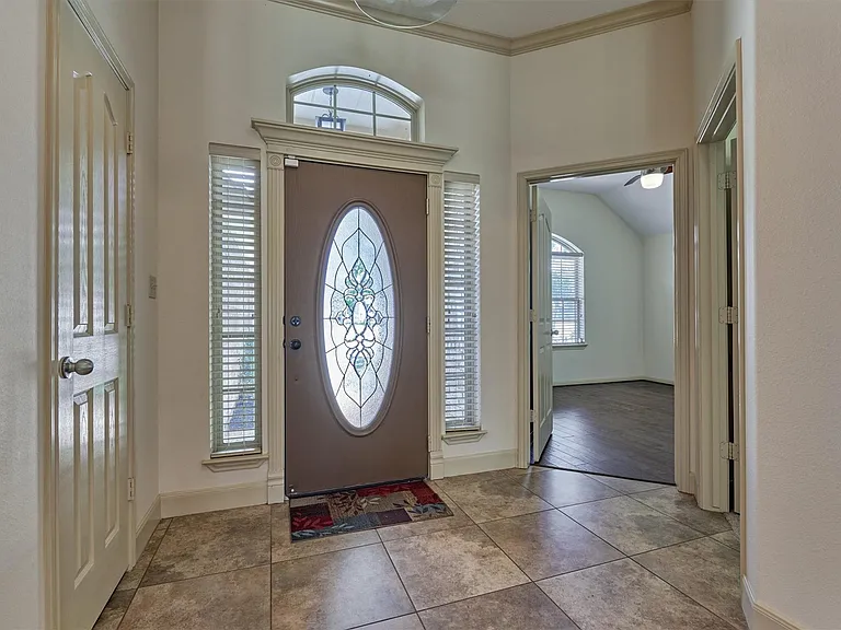 13511 Summer Hill Dr — Photo 4