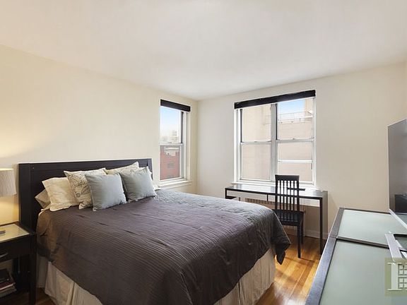 2nd image of 3206 Fairfield Ave APT 6C