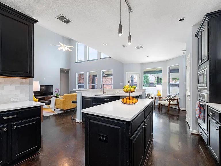 15171 Alstone Dr — Photo 11