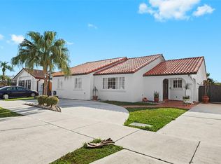 12782 NW 8th Ln, Miami, FL 33182